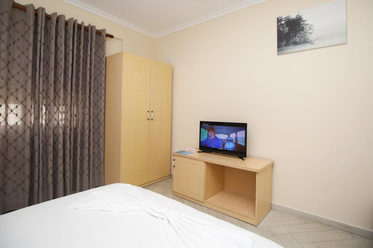 Hotel Summer Stars Vlorë Extérieur photo