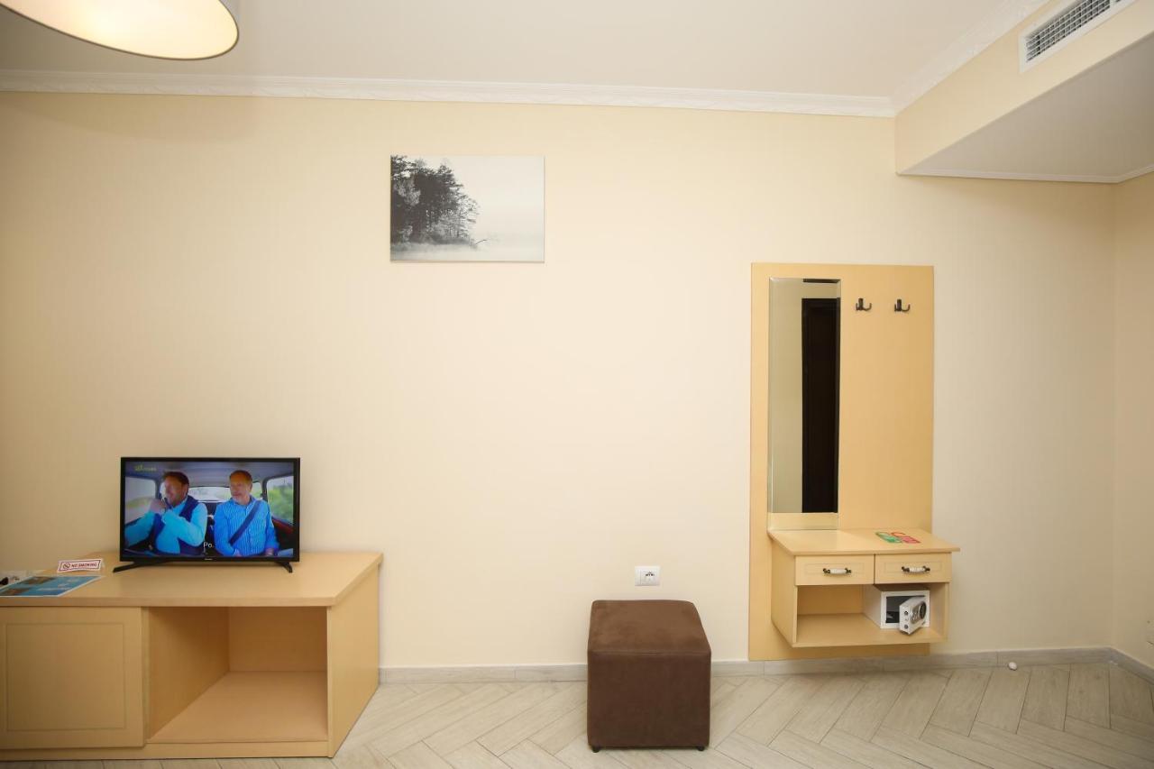 Hotel Summer Stars Vlorë Extérieur photo