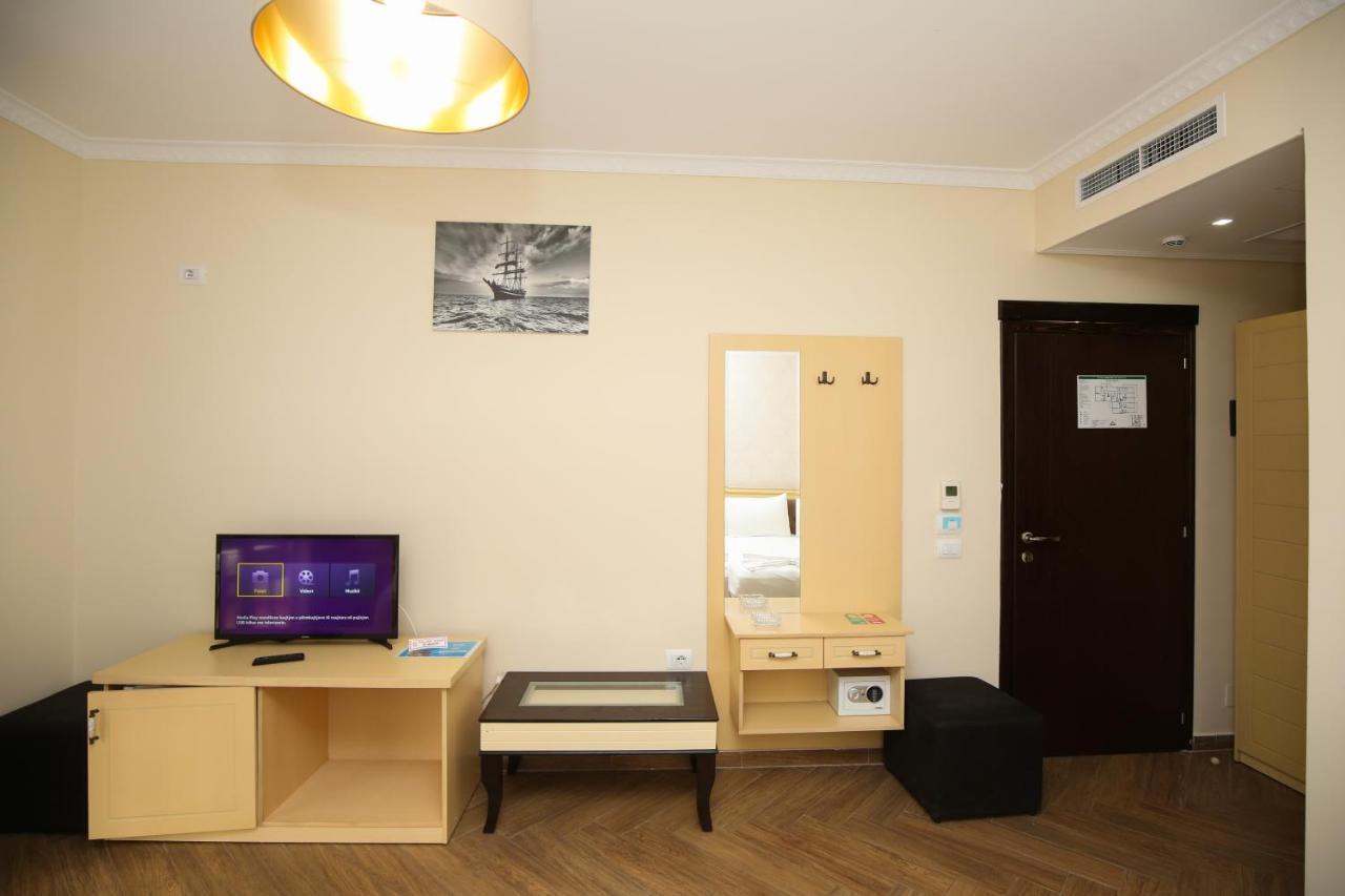 Hotel Summer Stars Vlorë Extérieur photo