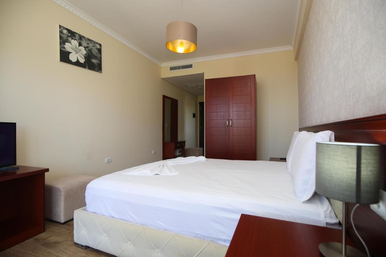 Hotel Summer Stars Vlorë Extérieur photo