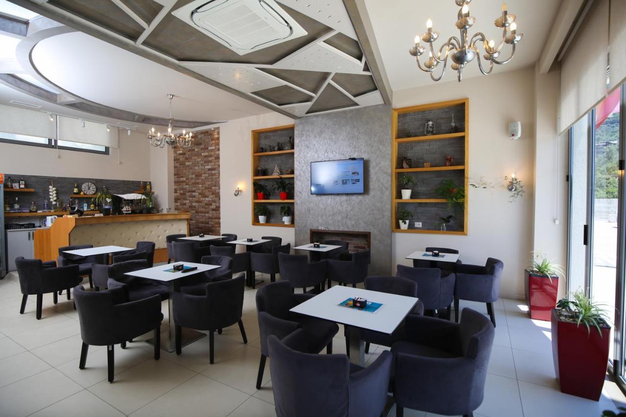 Hotel Summer Stars Vlorë Extérieur photo